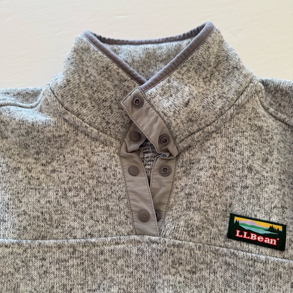 L.L. Bean Heathered Gray Quarter Snap Pullover Sweatshirt Medium Reg - Picture 2 of 12